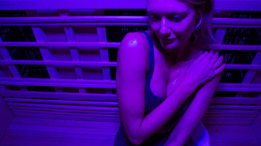 Benefits of Infrared Saunas vs. Steam Rooms: What To Know
