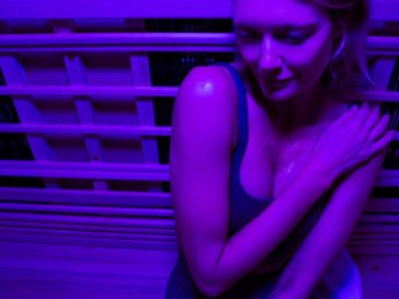 Benefits of Infrared Saunas vs. Steam Rooms: What To Know