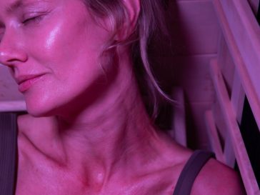 Red Light Therapy for Migraines: A New Pain Relief Option